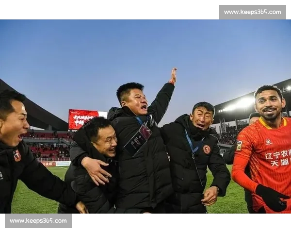 工体嘘声里，听见辽宁冲超的呐喊