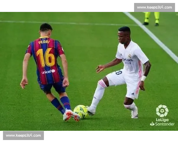 德比黄牌时刻：佩德里拽衣止损，维尼修斯的速度宣言