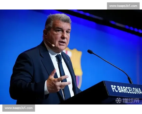 德比失利后,拉波尔塔现身体育城重申支持 德比失利后,拉波尔塔现身体育城重申支持