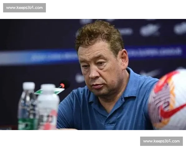 斯卢茨基直指申花失常根源:压力压垮争冠之心 斯卢茨基直指申花失常根源:压力压垮争冠之心